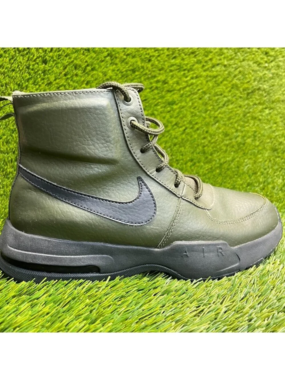 Nike Air Max Goaterra 2.0 Boys Size 7Y Green Black Outdoor Leather Ankle Boots